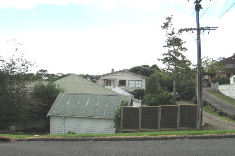 Photo of property in 27 Rugby Road, Birkenhead, Auckland, 0626