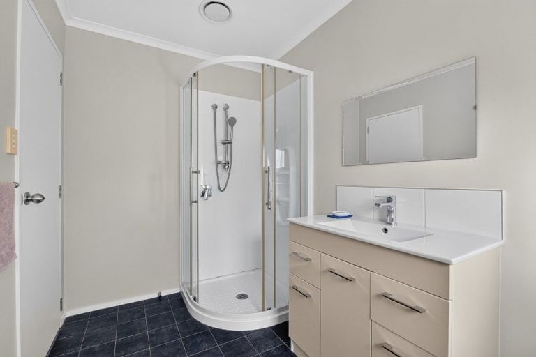 Photo of property in 35 Nottingham Drive, Hamilton East, Hamilton, 3216