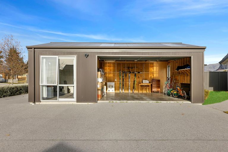 Photo of property in 14 Finch Street, Albert Town, Wanaka, 9305