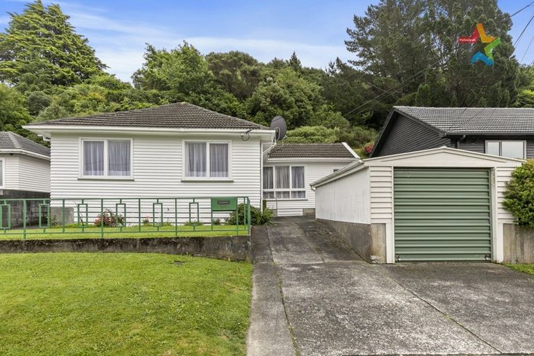 Photo of property in 155 Wellington Road, Wainuiomata, Lower Hutt, 5014