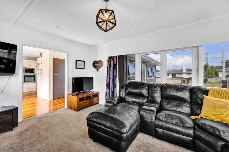 Photo of property in 5 Belair Avenue, Blagdon, New Plymouth, 4310