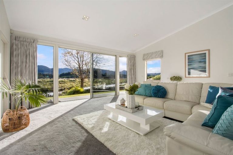Photo of property in 21 Riverside Place, Katikati, 3129