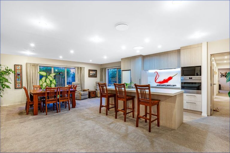 Photo of property in 25 Kahurangi Heights, Aotea, Porirua, 5024