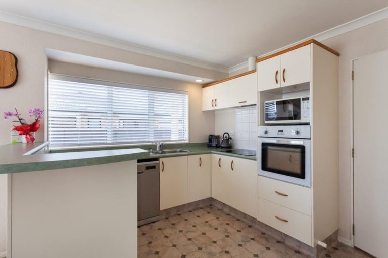 Photo of property in 52 Parewaitai Court, Papamoa Beach, Papamoa, 3118