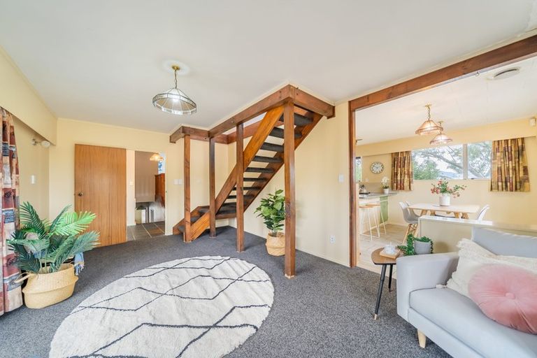 Photo of property in 7 Limerick Grove, Ascot Park, Porirua, 5024