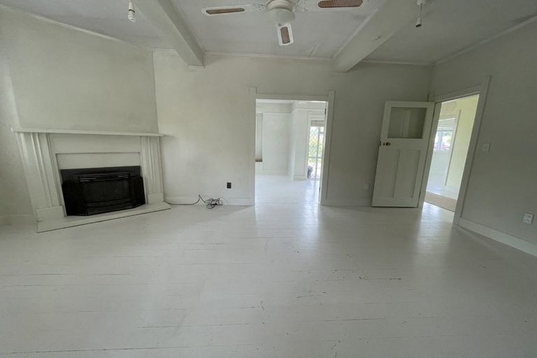 Photo of property in 20 Middle Road, Havelock North, 4130