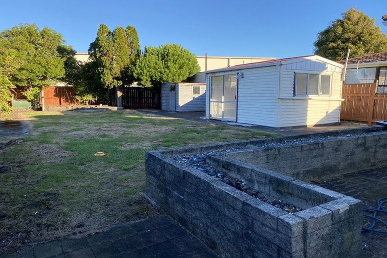 Photo of property in 16 Connolly Street, Boulcott, Lower Hutt, 5010