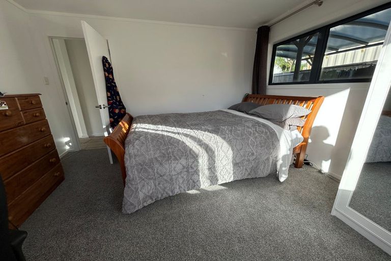 Photo of property in 46 Surf Road, Stanmore Bay, Whangaparaoa, 0932