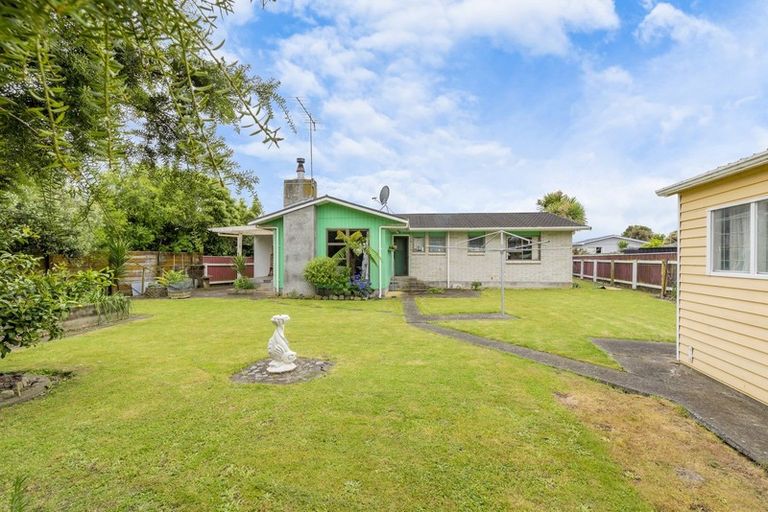 Photo of property in 73a Kirk Street, Otaki, 5512