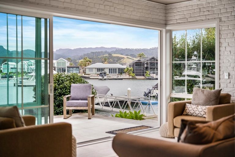 Photo of property in 129 Motu Grande, Pauanui, Hikuai, 3579