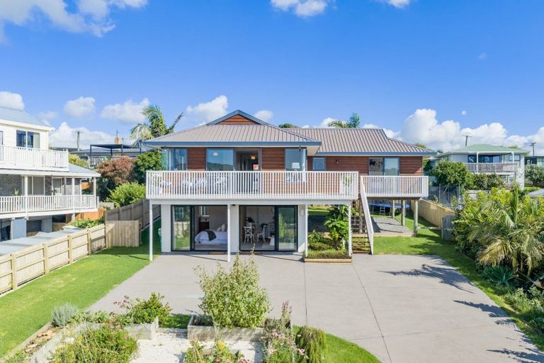 Photo of property in 8 Taipari Avenue, Raglan, 3225