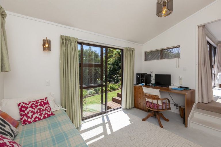 Photo of property in 44 Dale Road, Raumati South, Paraparaumu, 5032