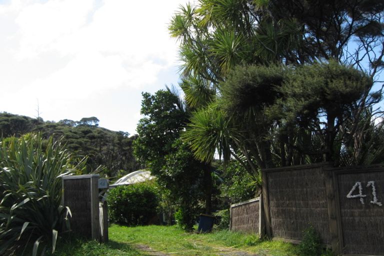 Photo of property in 43 Tasman View Road, Te Henga / Bethells Beach, Henderson, 0781