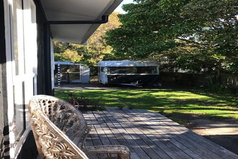 Photo of property in 46 Waimea Road, Waikanae Beach, Waikanae, 5036