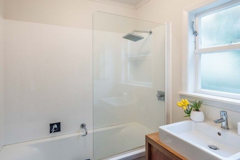 Photo of property in 17 Hewett Way, Ngaio, Wellington, 6035