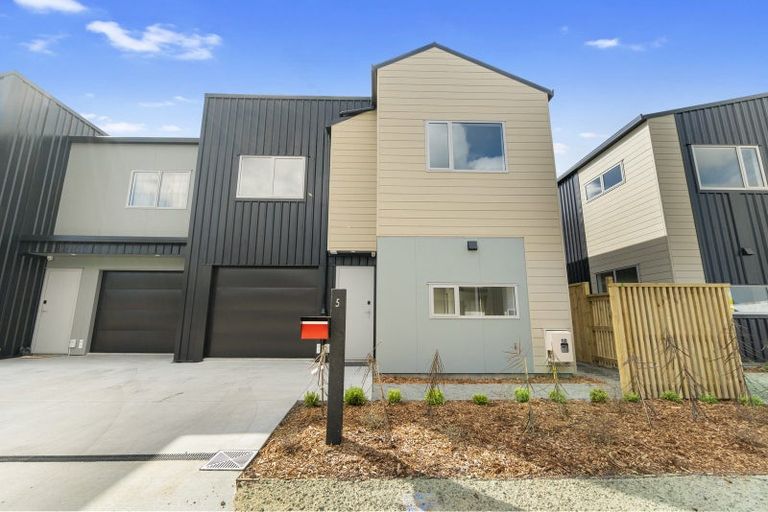 Photo of property in 5 Selkirk Lane, Hamilton Lake, Hamilton, 3204