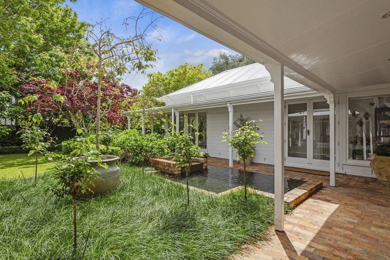 Photo of property in 49b Roland Road, Greenhithe, Auckland, 0632