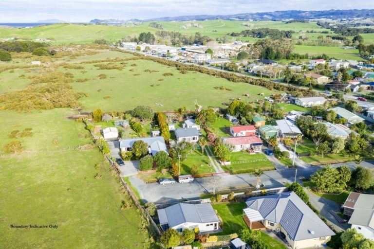 Photo of property in 10 Insley Road, Waipu, 0510