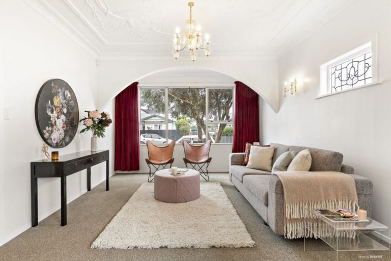 Photo of property in 32 Torridon Road, Miramar, Wellington, 6022