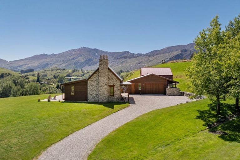 Photo of property in 17 Wilding Road, Lake Hayes, Queenstown, 9371