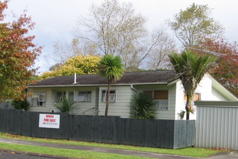 Photo of property in 58 Robbies Road, Shelly Park, Auckland, 2014