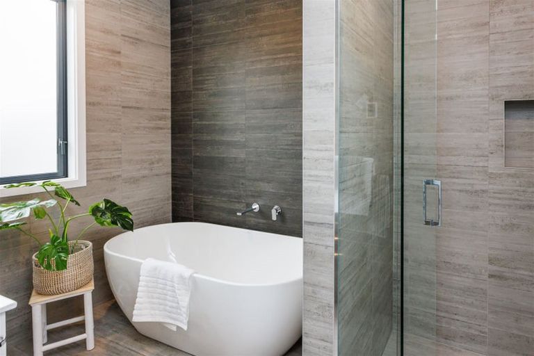 Photo of property in 92 Jickell Street, Hokowhitu, Palmerston North, 4410