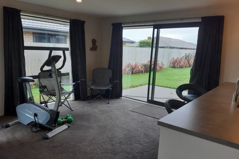 Photo of property in 6 Shale Court, Rolleston, 7614