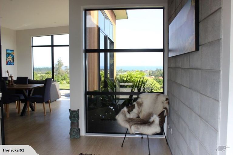 Photo of property in 6 Ekuarangi Place, Kaitake, New Plymouth, 4374