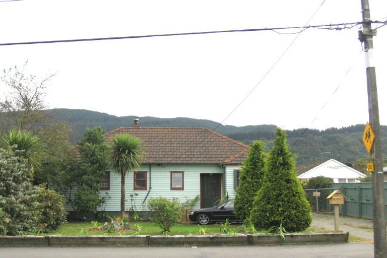 Photo of property in 1/39 Palmer Crescent, Silverstream, Upper Hutt, 5019