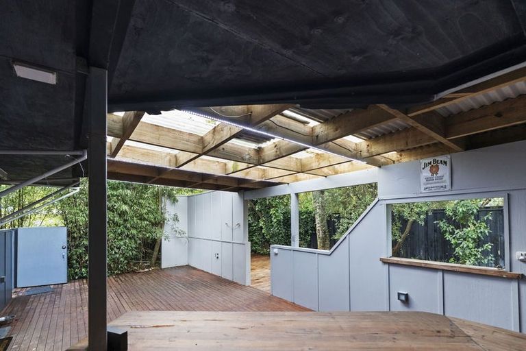 Photo of property in 12 Woodend Road, Woodend, 7610