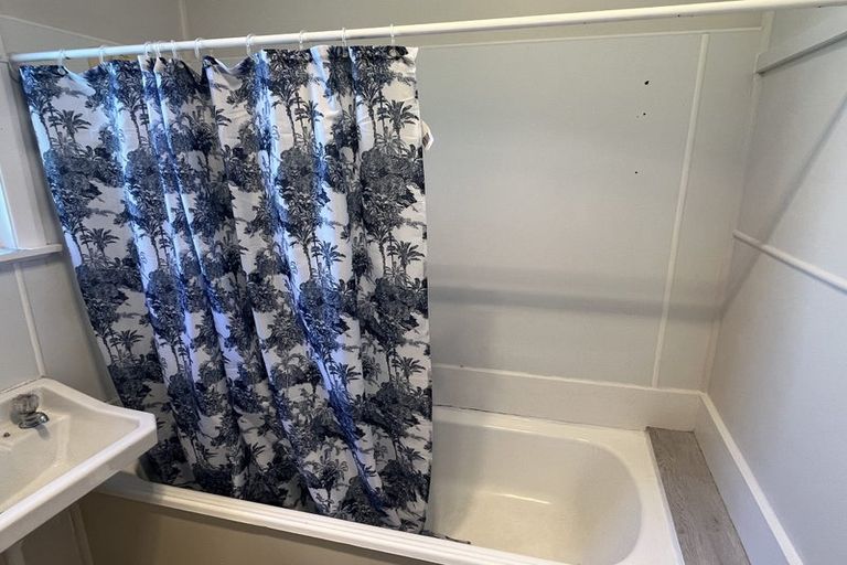 Photo of property in 117 Victoria Avenue, Hokowhitu, Palmerston North, 4410