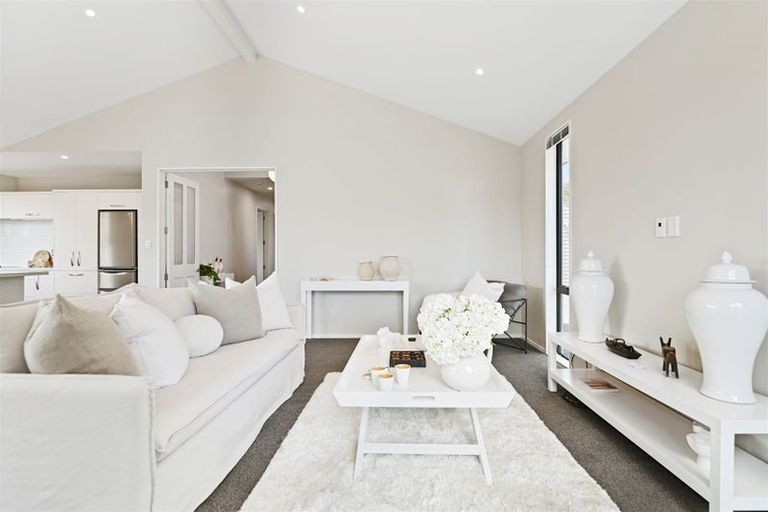 Photo of property in 56 Mcfaddens Road, St Albans, Christchurch, 8052