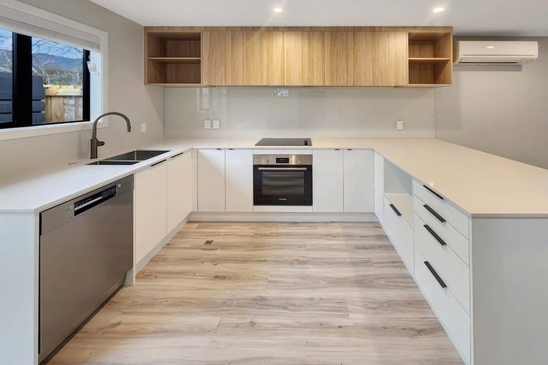 Photo of property in 17 Faulke Avenue, Wainuiomata, Lower Hutt, 5014