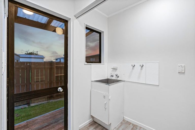 Photo of property in 5 Posa Avenue, Henderson, Auckland, 0612