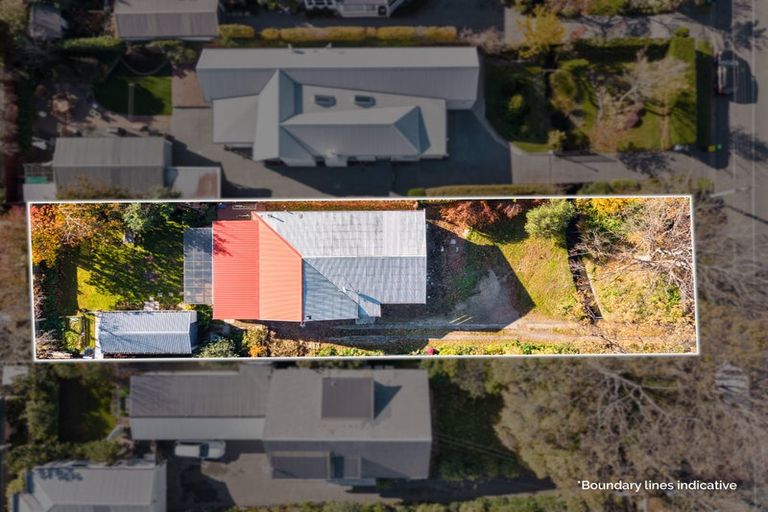 Photo of property in 243 Edgeware Road, Edgeware, Christchurch, 8013