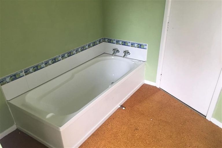 Photo of property in 28 Wycliffe Street, Onekawa, Napier, 4110