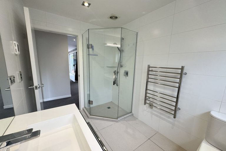 Photo of property in 2/6 Sandford Street, Campbells Bay, Auckland, 0630