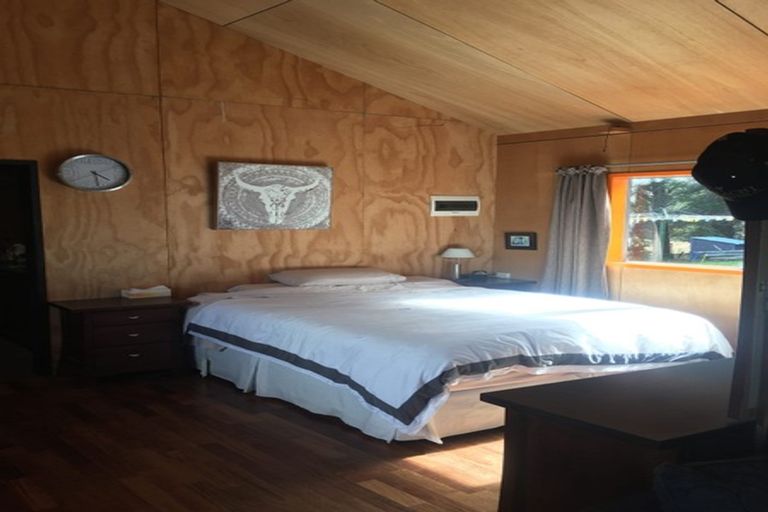 Photo of property in 175 Hanham Road, Kumeu, 0891