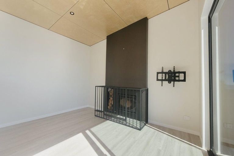 Photo of property in 32 Ocean Parade, Pukerua Bay, 5026