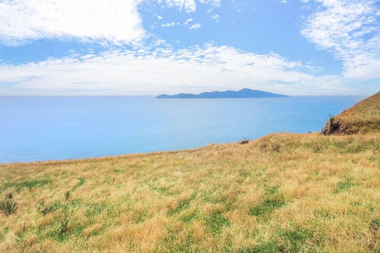 Photo of property in 1358 Paekakariki Hill Road, Paekakariki Hill, Porirua, 5381