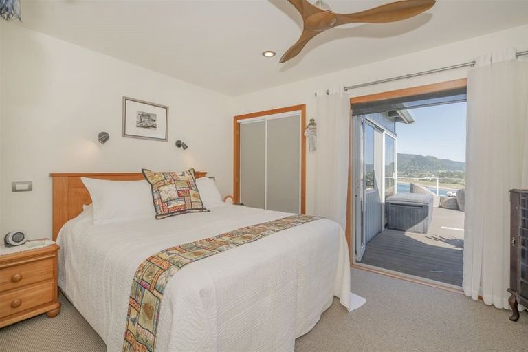 Photo of property in 22 Tairua Terrace, Tairua, 3508