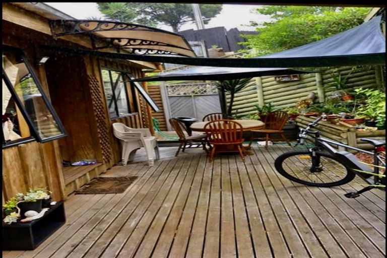 Photo of property in 55 Don Buck Road, Massey, Auckland, 0614