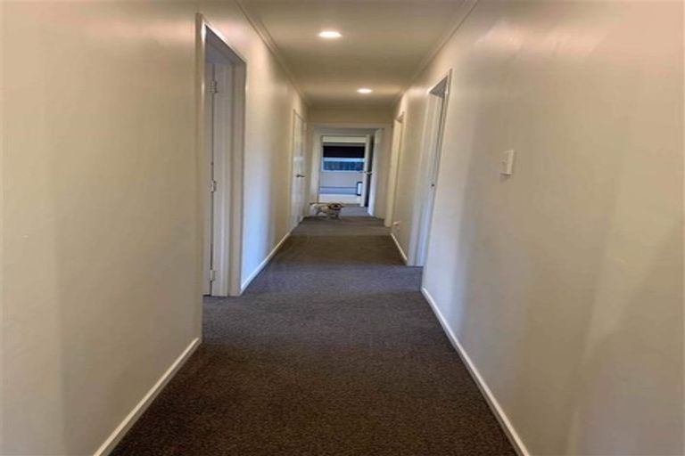 Photo of property in 11b Springs Road, Parakai, 0830