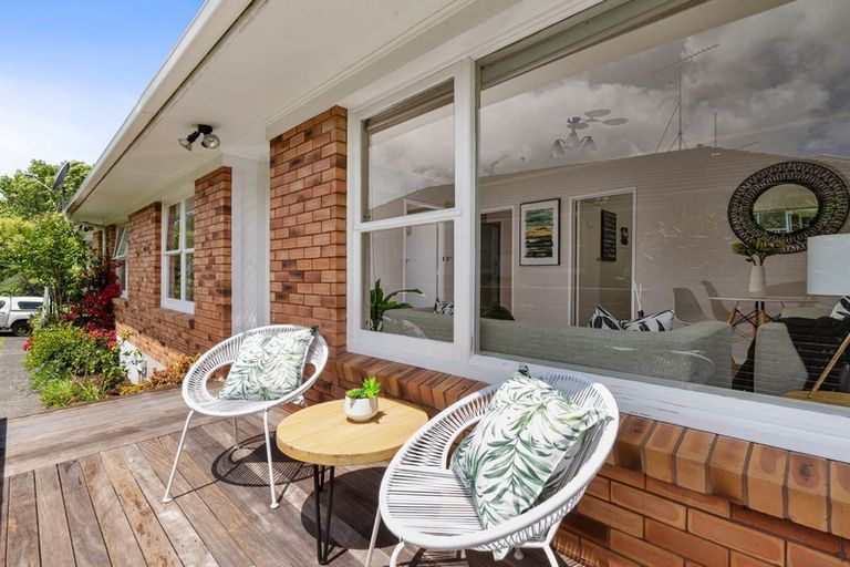 Photo of property in 2/5 Margaret Place, Milford, Auckland, 0620