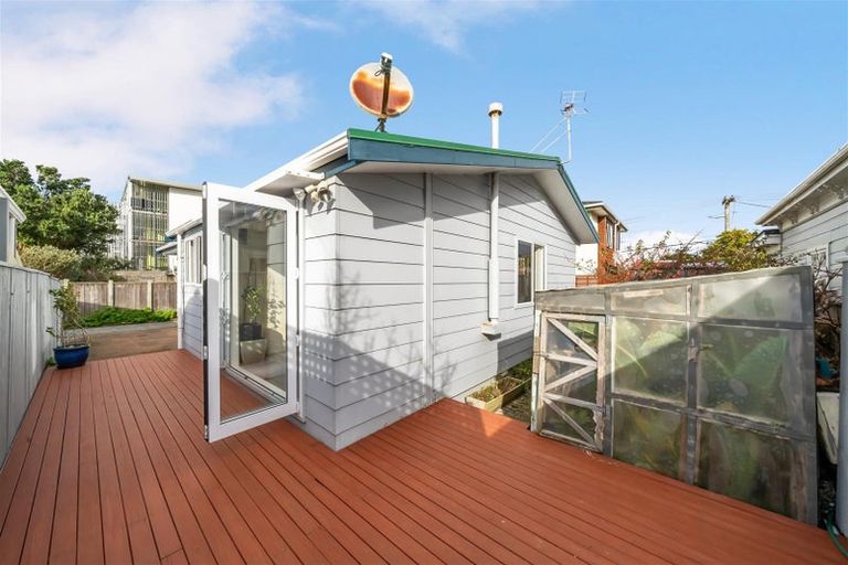 Photo of property in 2/35 Tahi Street, Miramar, Wellington, 6022