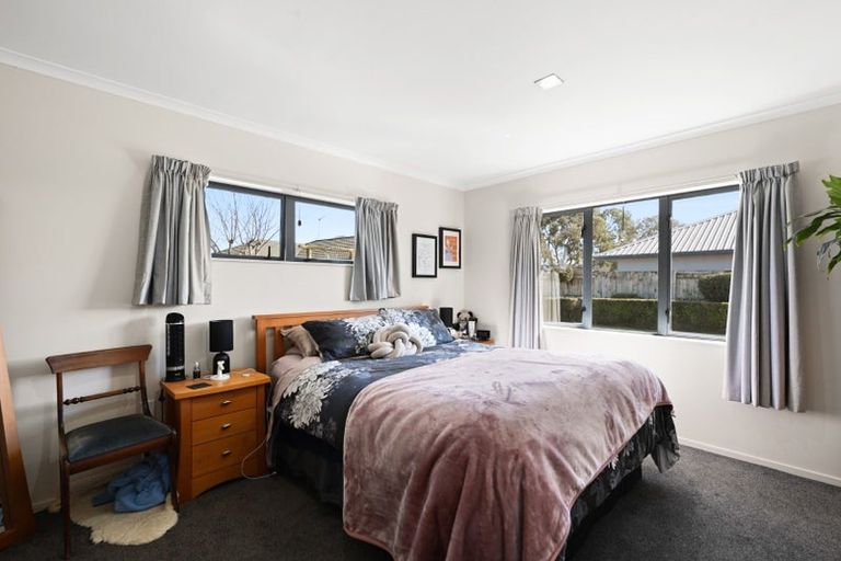 Photo of property in 28 Diomede Glade, Flagstaff, Hamilton, 3210