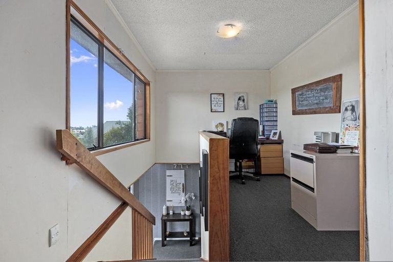 Photo of property in 207 Newcastle Road, Grandview Heights, Hamilton, 3200