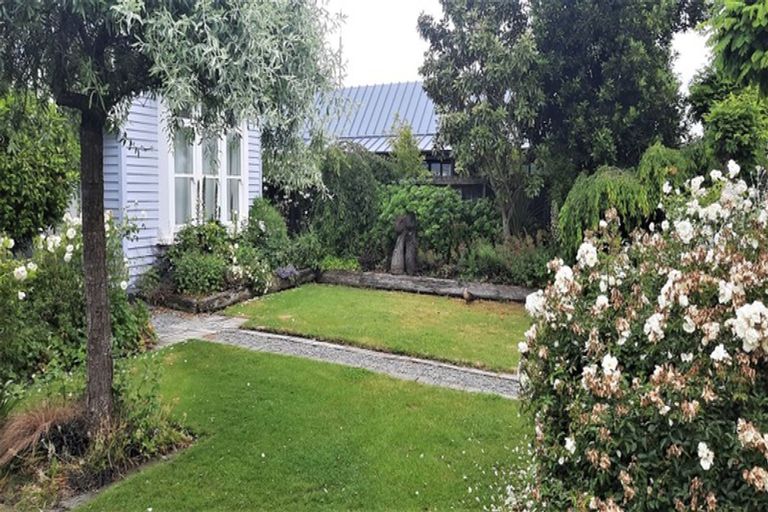 Photo of property in 216 Springfield Road, St Albans, Christchurch, 8014