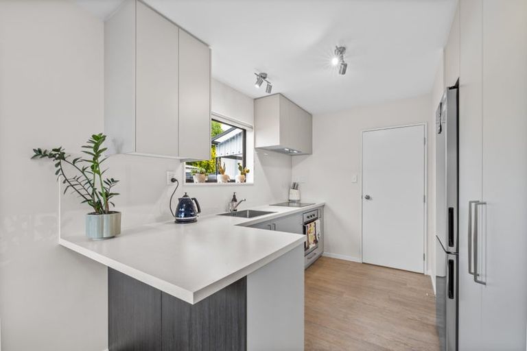 Photo of property in 6b Dickson Crescent, Hornby, Christchurch, 8042