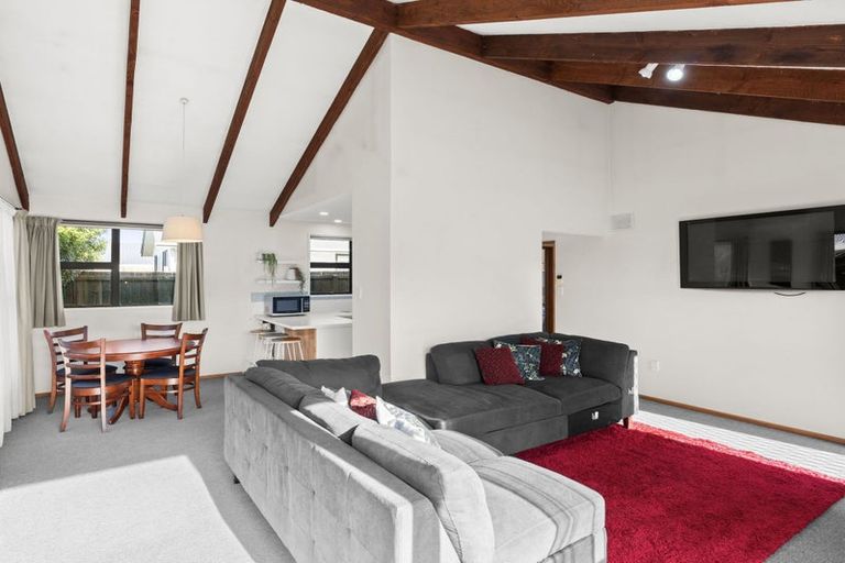 Photo of property in 2/26 Neill Street, Hornby, Christchurch, 8042